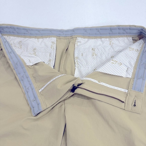 Tommy Bahama Chip Shot Shorts Tan Golf Performance 10-inch Men’s Size 36 - Picture 4 of 14